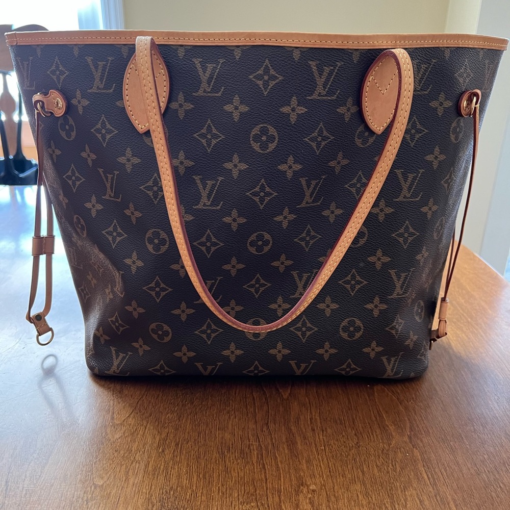 Louis Vuitton Neverfull MM monogram authentic